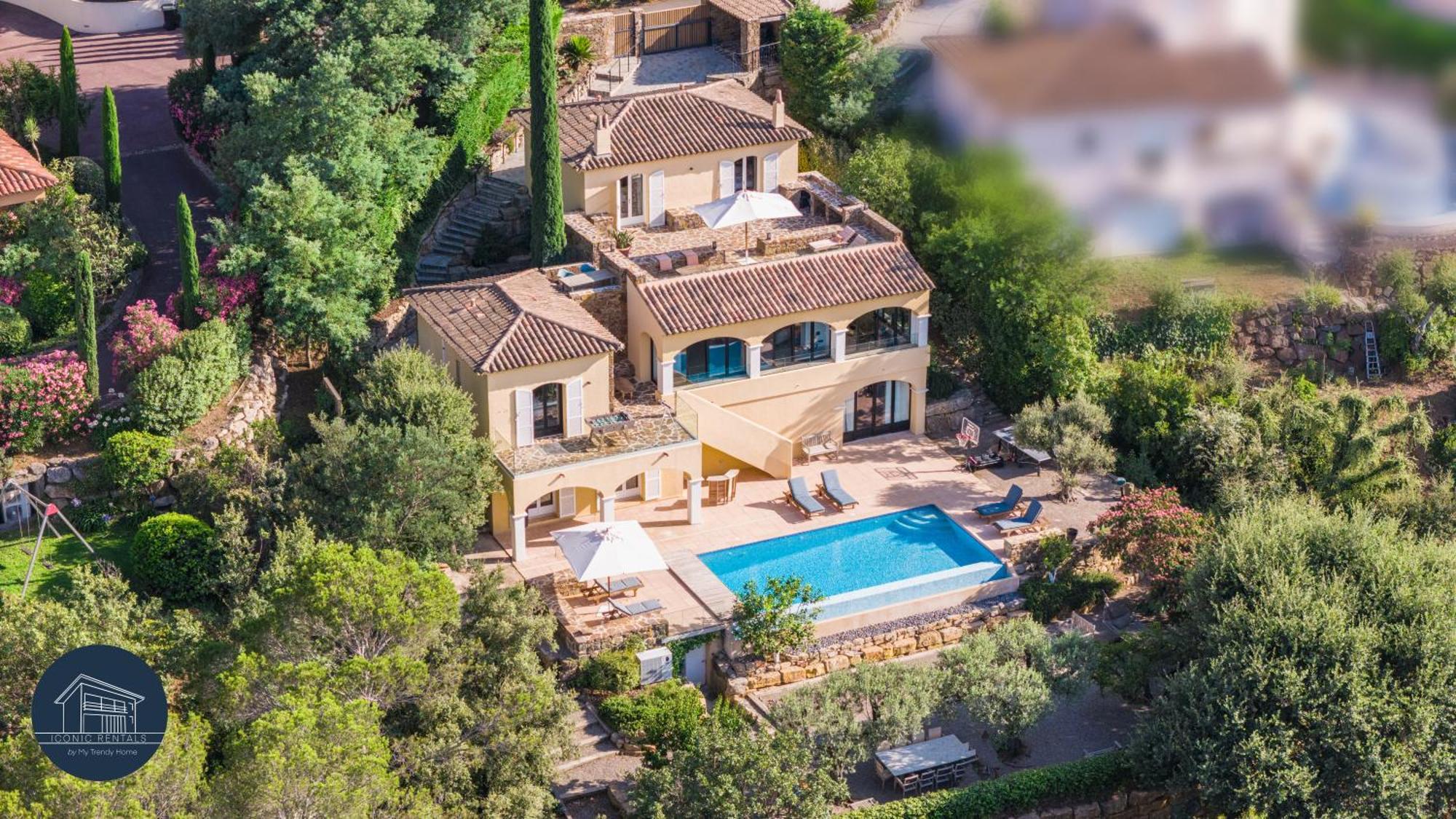 Villa Familiale Avec Vue Imprenable Saint-Raphaël Zewnętrze zdjęcie