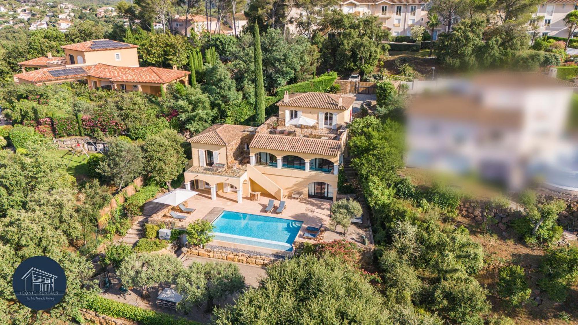 Villa Familiale Avec Vue Imprenable Saint-Raphaël Zewnętrze zdjęcie
