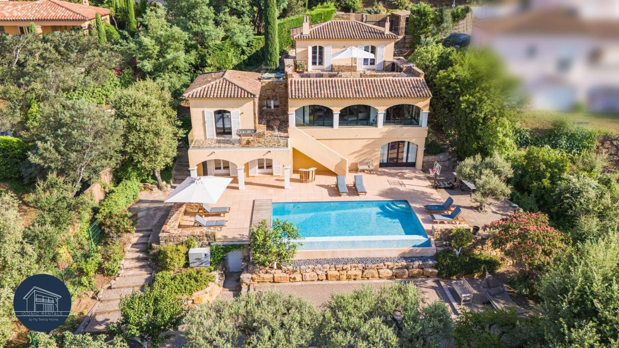 Villa Familiale Avec Vue Imprenable Saint-Raphaël Zewnętrze zdjęcie