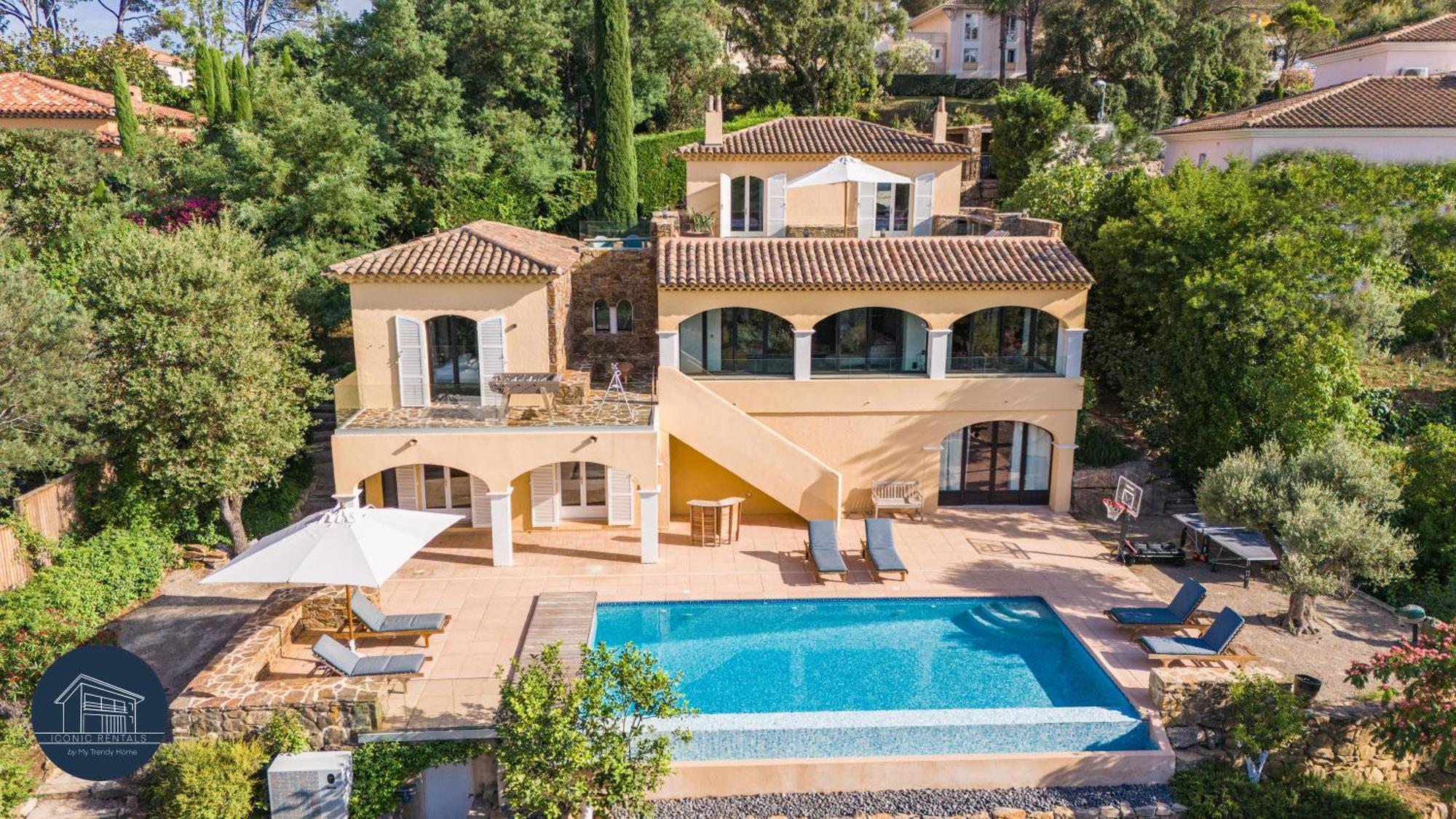 Villa Familiale Avec Vue Imprenable Saint-Raphaël Zewnętrze zdjęcie