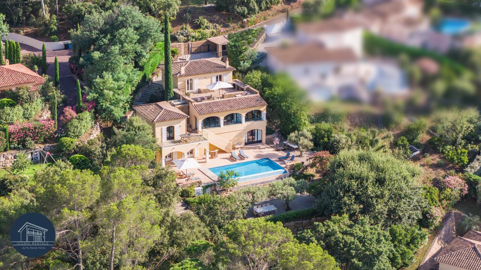 Villa Familiale Avec Vue Imprenable Saint-Raphaël Zewnętrze zdjęcie